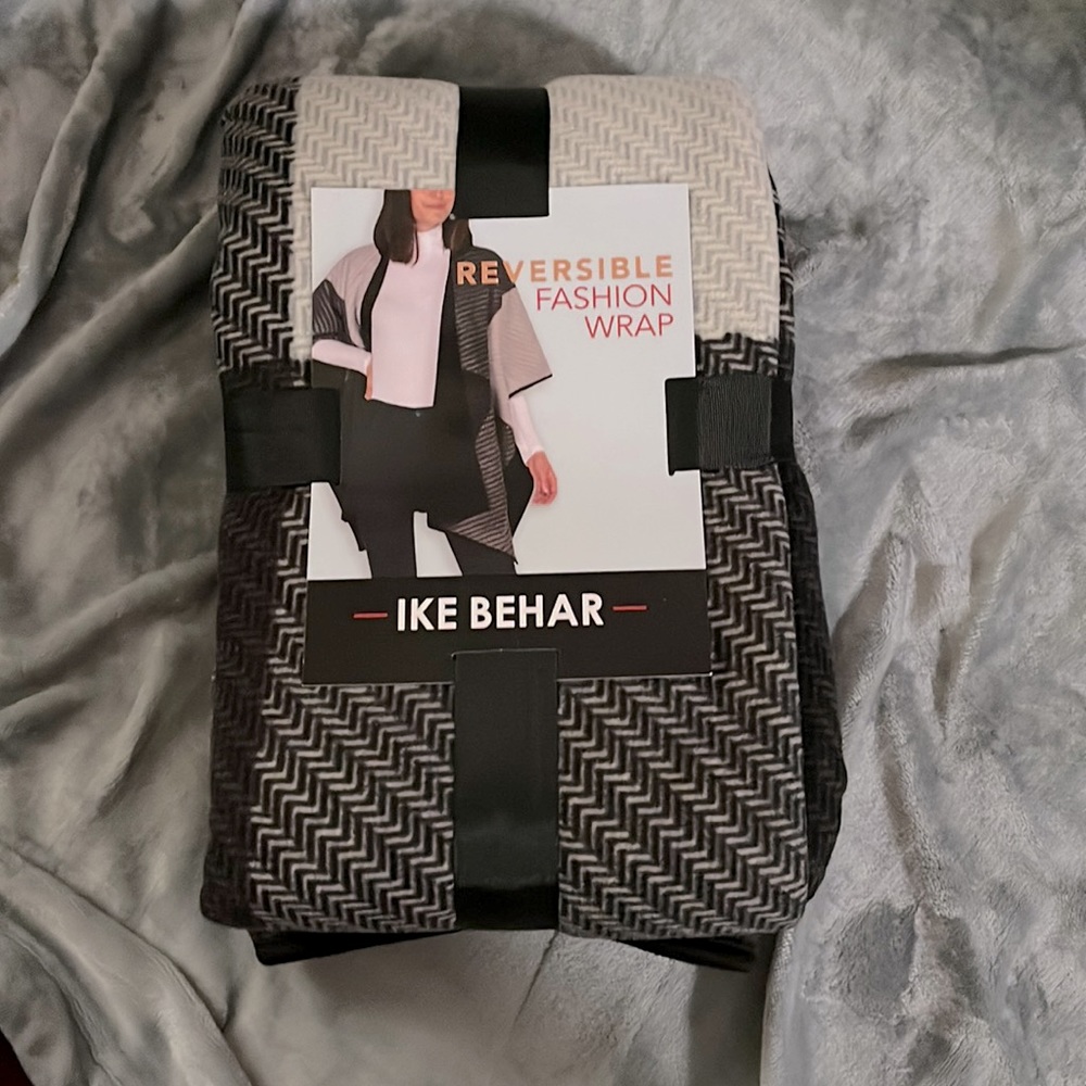 NWOT wrap one size fits most